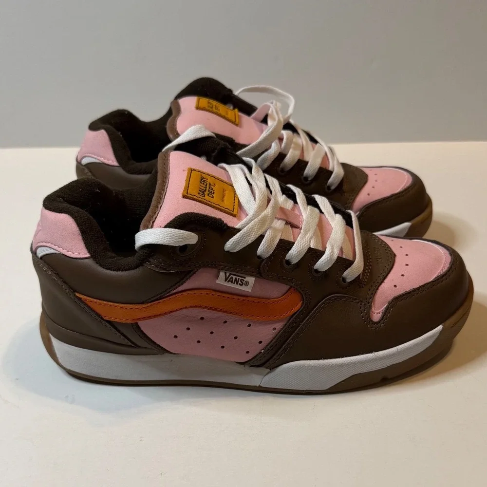 Vans modern gallery